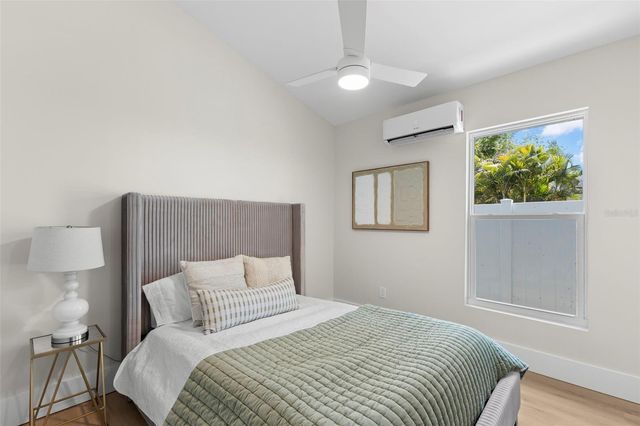1100 8TH STREET N, St Petersburg, FL 33701