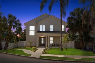 1100 8TH STREET N, St Petersburg, FL 33701