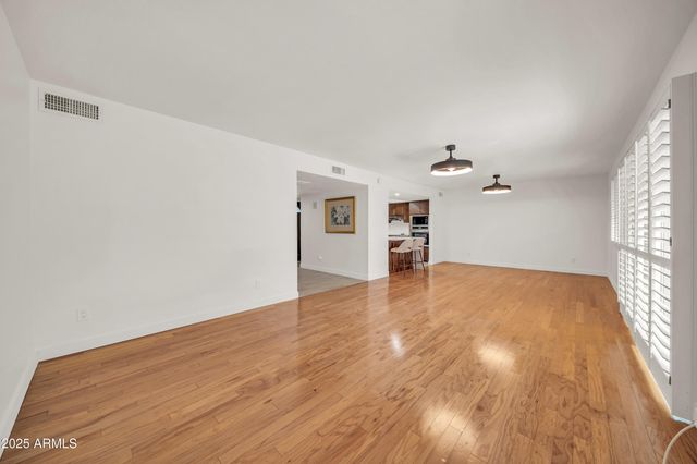 7817 E SAGE Drive, Scottsdale, AZ 85250