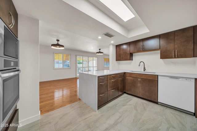 7817 E SAGE Drive, Scottsdale, AZ 85250