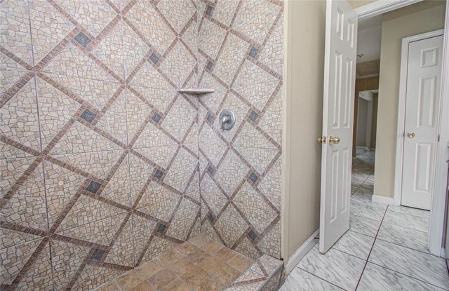 510 Roper Street, Houston, TX 77034