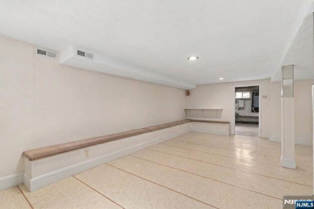 185 Bergenline Avenue, Westwood, NJ 07675