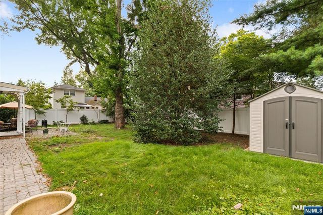 185 Bergenline Avenue, Westwood, NJ 07675