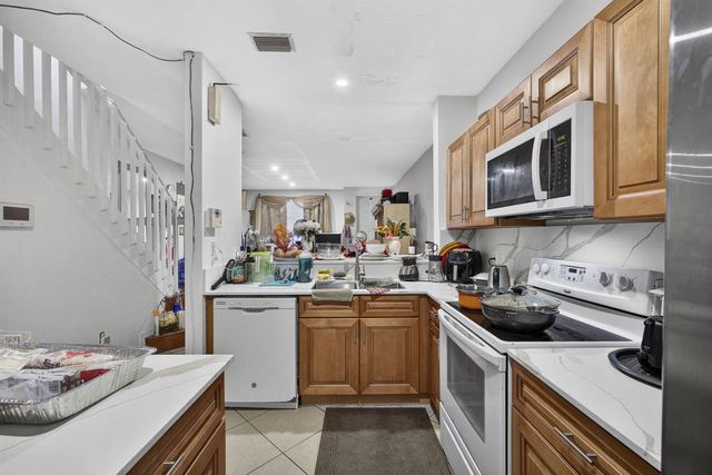 3720 Oleander Terrace, Riviera Beach, FL 33404