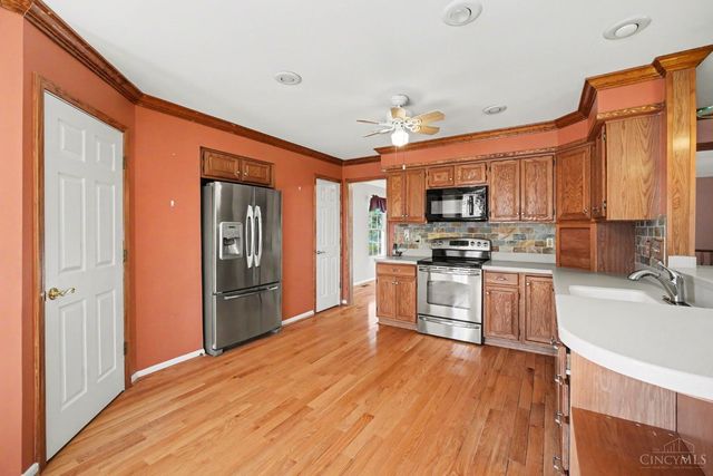 7854 Surreywood Drive, Miami Twp, OH 45052