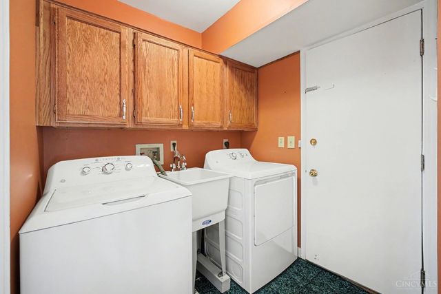 7854 Surreywood Drive, Miami Twp, OH 45052