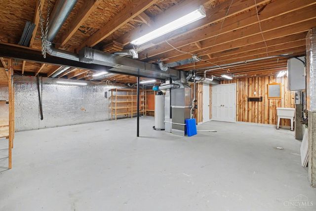 7854 Surreywood Drive, Miami Twp, OH 45052