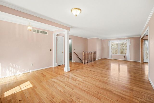 7854 Surreywood Drive, Miami Twp, OH 45052