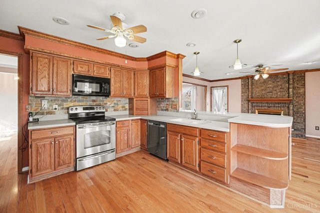 7854 Surreywood Drive, Miami Twp, OH 45052