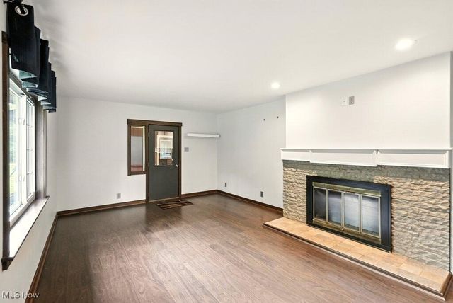 2200 Yellow Creek Road, Akron, OH 44333