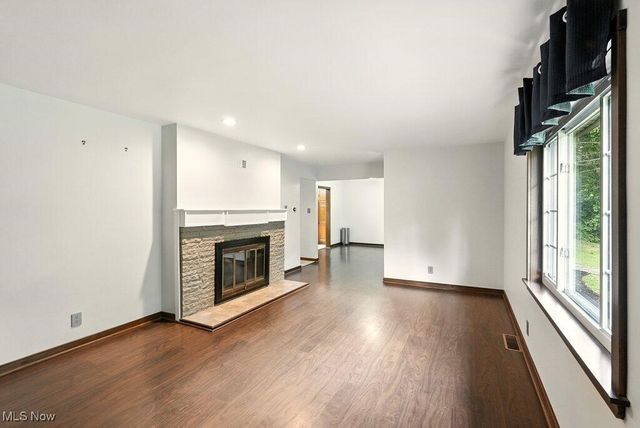 2200 Yellow Creek Road, Akron, OH 44333