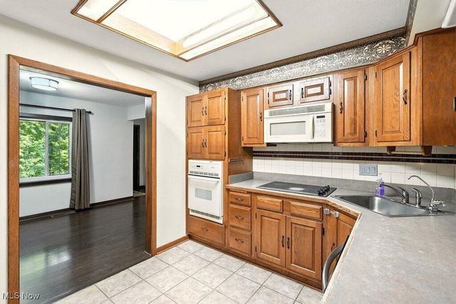 2200 Yellow Creek Road, Akron, OH 44333