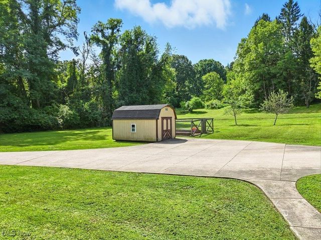 2200 Yellow Creek Road, Akron, OH 44333