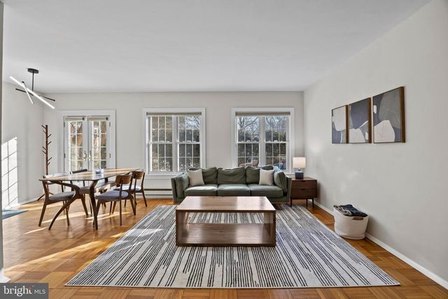 3363 MARTHA CUSTIS DR, Alexandria, VA 22302