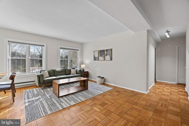 3363 MARTHA CUSTIS DR, Alexandria, VA 22302