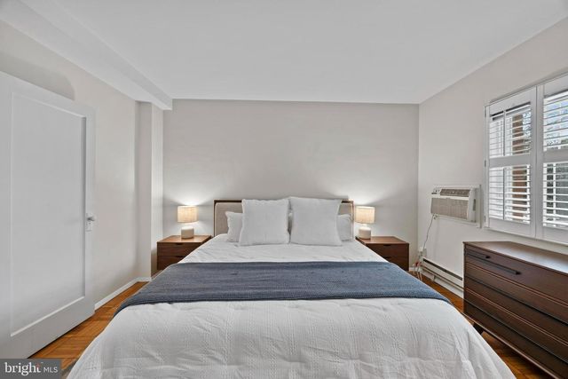 3363 MARTHA CUSTIS DR, Alexandria, VA 22302