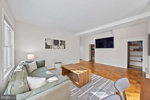 3363 MARTHA CUSTIS DR, Alexandria, VA 22302