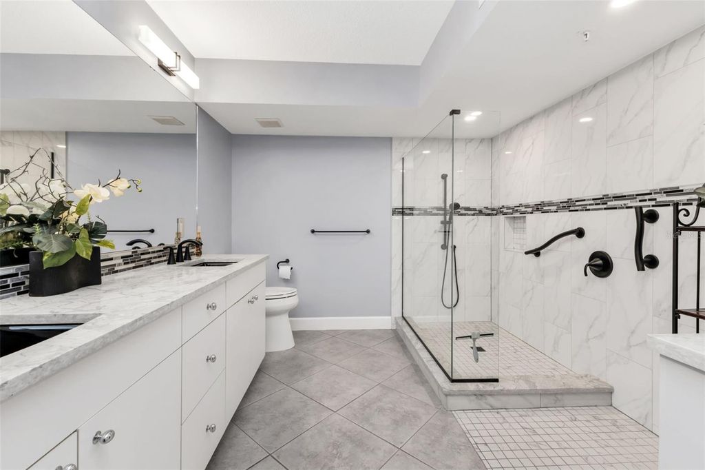 Image 5 of property listing at 1650 W MARION AVENUE 123, Punta Gorda, FL 33950