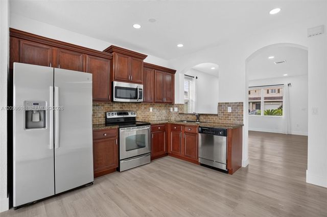 8961 SW 215th Ter, Cutler Bay, FL 33189