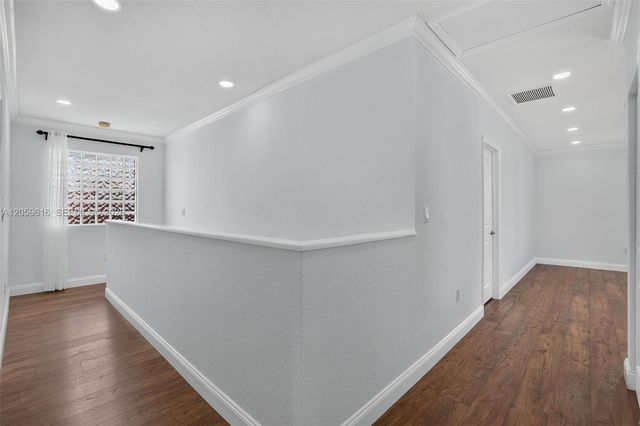 8961 SW 215th Ter, Cutler Bay, FL 33189