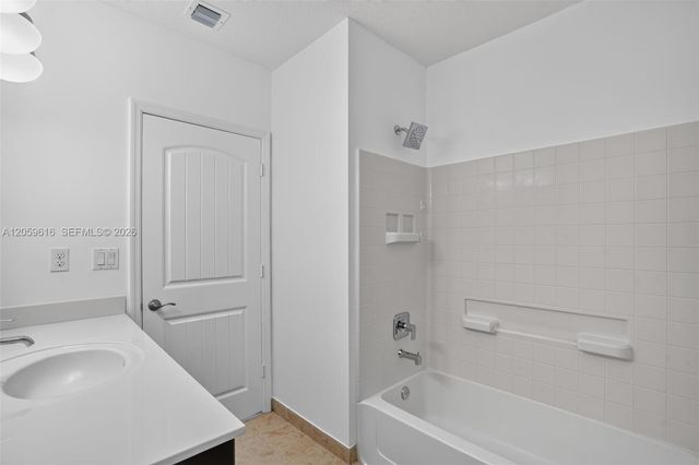 8961 SW 215th Ter, Cutler Bay, FL 33189