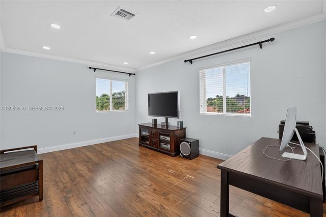 8961 SW 215th Ter, Cutler Bay, FL 33189