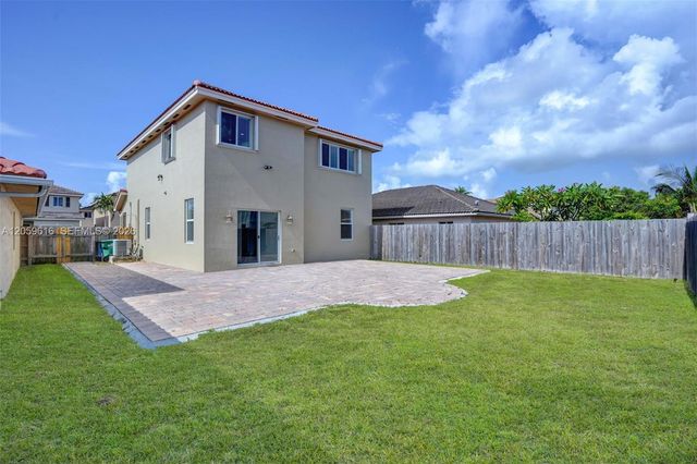 8961 SW 215th Ter, Cutler Bay, FL 33189