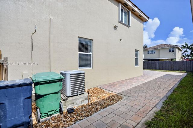 8961 SW 215th Ter, Cutler Bay, FL 33189