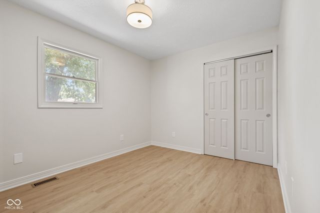 411 Gimber Court, Indianapolis, IN 46225