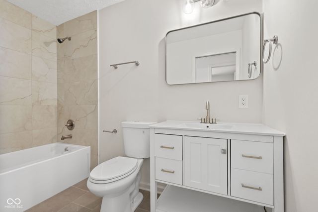 411 Gimber Court, Indianapolis, IN 46225