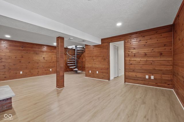 411 Gimber Court, Indianapolis, IN 46225