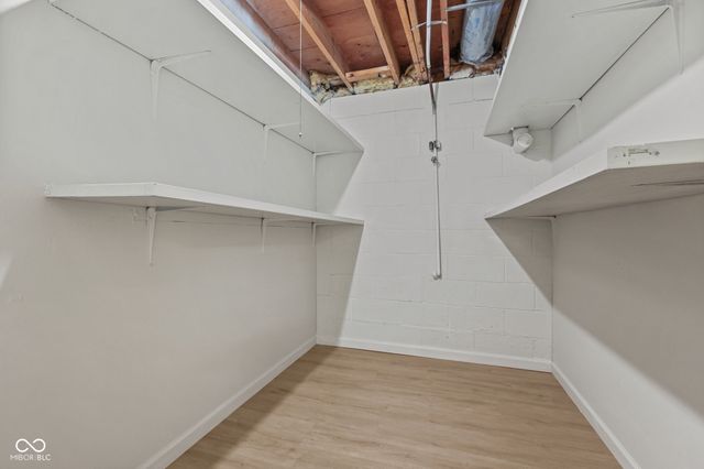 411 Gimber Court, Indianapolis, IN 46225