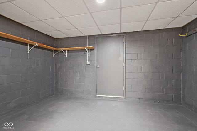 411 Gimber Court, Indianapolis, IN 46225
