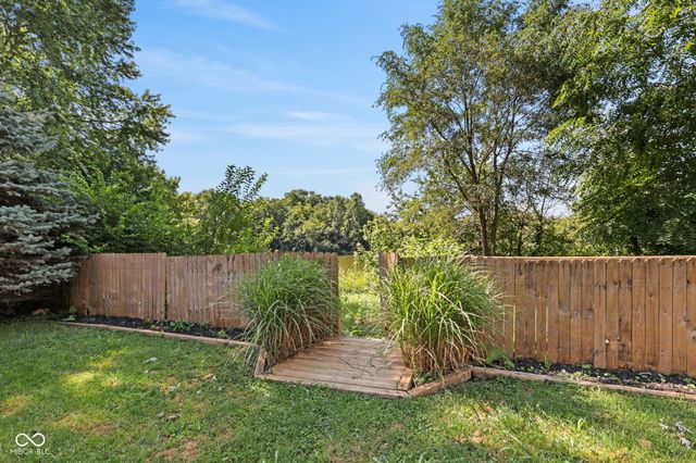 411 Gimber Court, Indianapolis, IN 46225