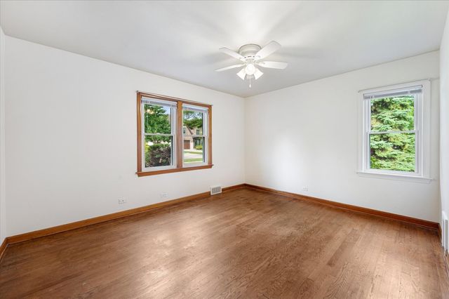 429 S Stratford Avenue, Elmhurst, IL 60126
