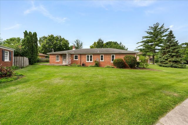 429 S Stratford Avenue, Elmhurst, IL 60126