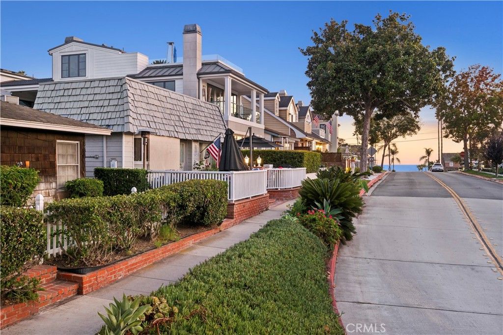 310 Fernleaf, Corona Del Mar, CA 92625 — exterior
