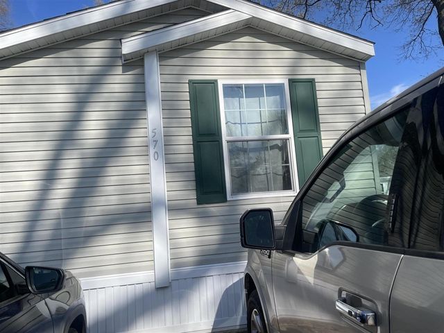570 S Sunshine Lane, Muskegon, MI 49442