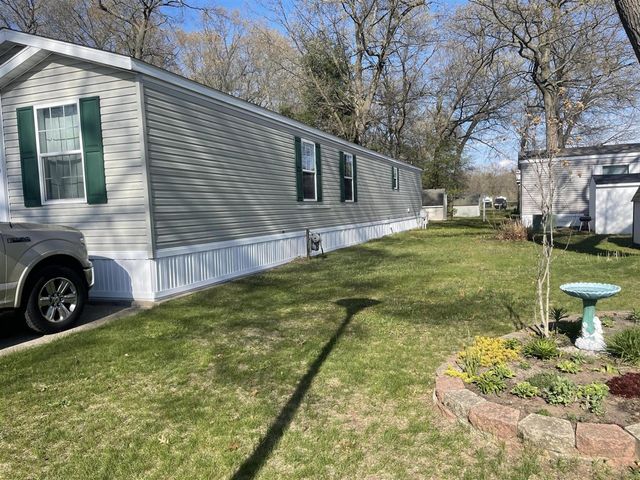 570 S Sunshine Lane, Muskegon, MI 49442