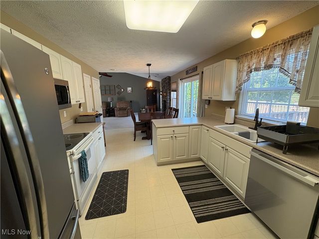 10131 Buckhorn Trail, Streetsboro, OH 44241