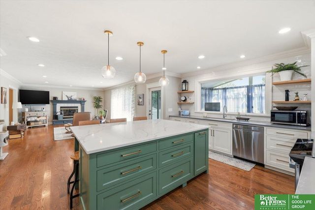 1423 S 218th Street, Elkhorn, NE 68022