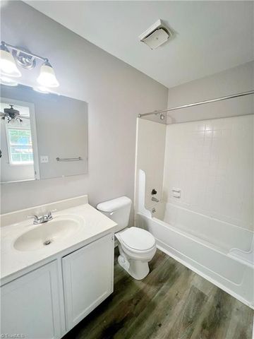 2759 Cottage Place, Greensboro, NC 27455