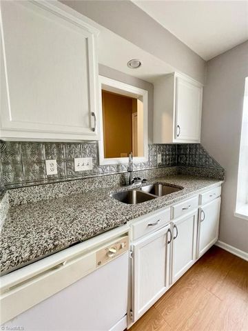 2759 Cottage Place, Greensboro, NC 27455