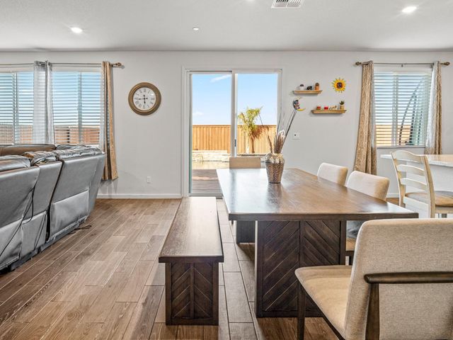 3017 Alderwood Pl, Roseville, CA 95747