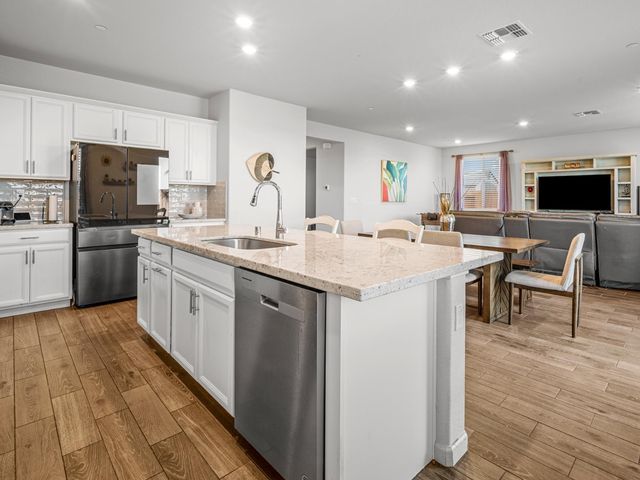 3017 Alderwood Pl, Roseville, CA 95747