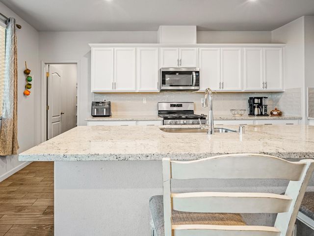 3017 Alderwood Pl, Roseville, CA 95747