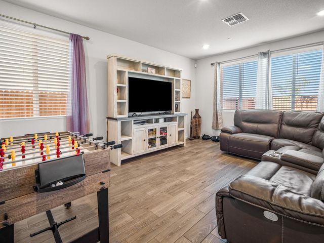 3017 Alderwood Pl, Roseville, CA 95747