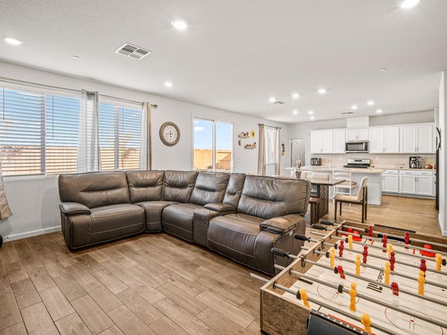 3017 Alderwood Pl, Roseville, CA 95747