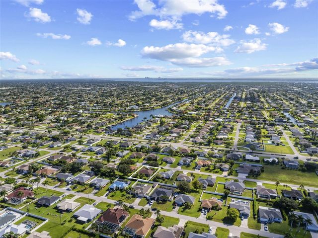 2114 SE 8TH PLACE, Cape Coral, FL 33990