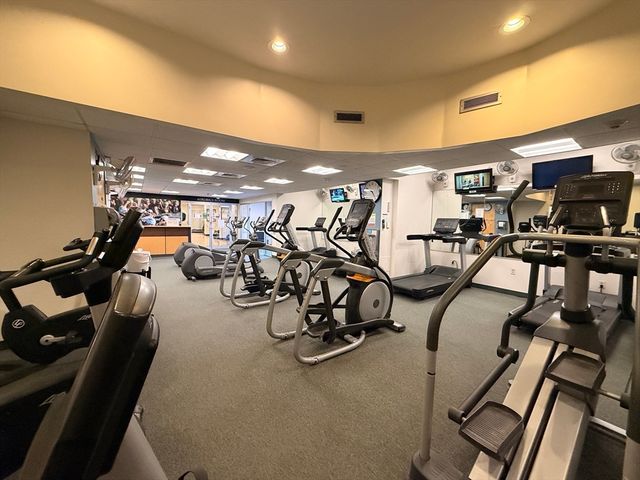 77 Pond Ave 509, Brookline, MA 02445